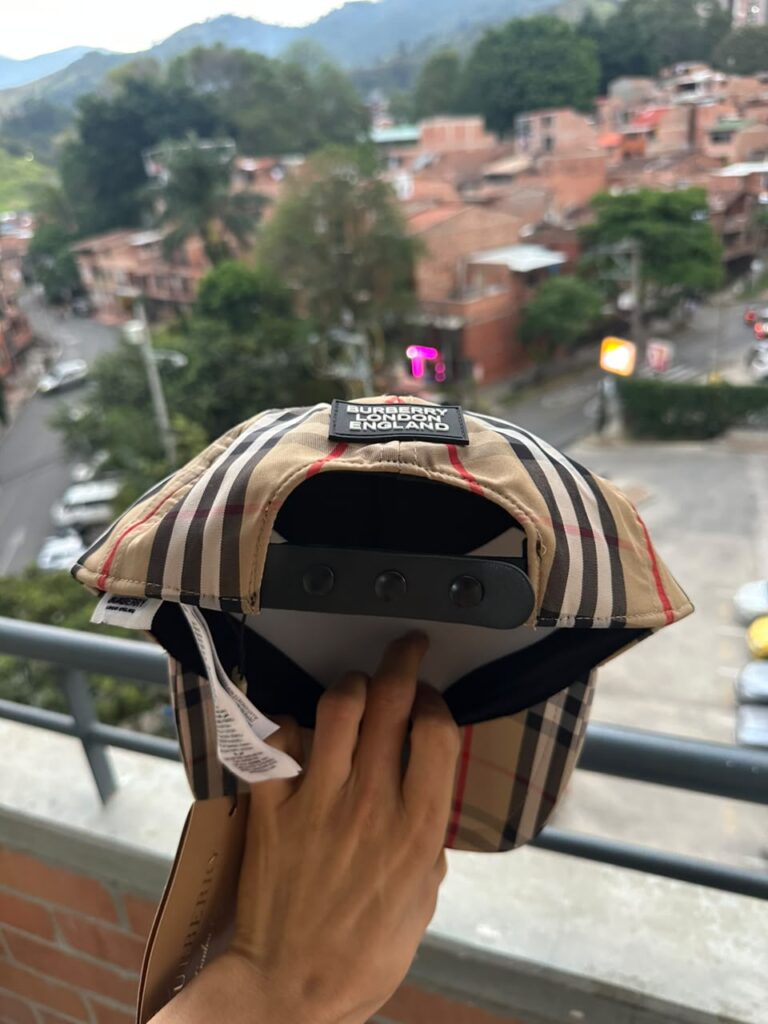 Gorra Burberry Turca 🇹🇷 - Imagen 4